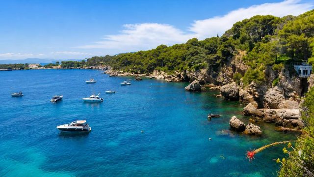 Discover the Unique Charm of Cap d'Antibes: A Mode
