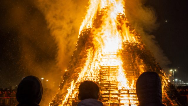 Safety Concerns Rise as Bonfires Ignite in Donegal | slot via pulsa indosat tanpa potongan, zynga po